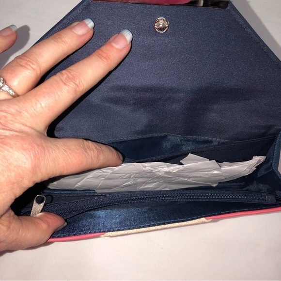 RFID Blocking Wristlet Wallet Clutch Blue Pink Beige NEW Color Block VanHeusen - Picture 6 of 7